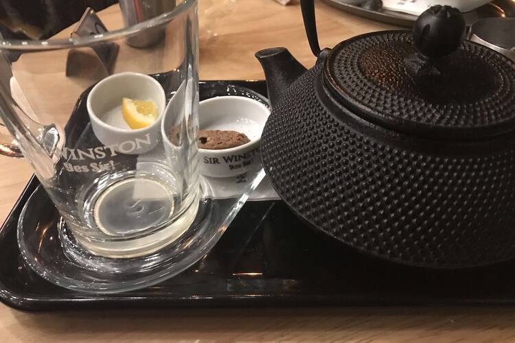 sir winston tea house bostanli izmir